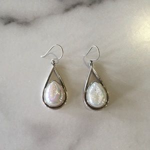Sliver Drusi Drop Earrings